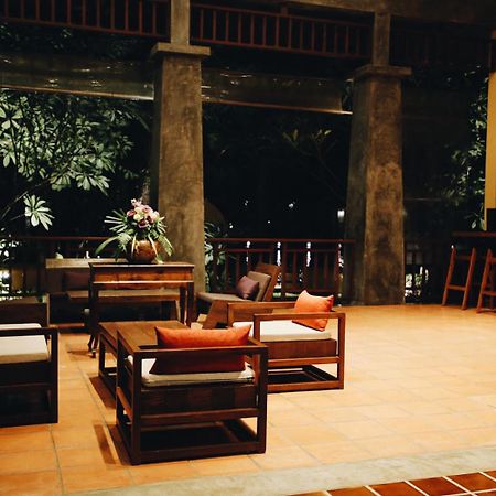 Hotel De L'Amour Sha Plus Prakhon Chai Luaran gambar