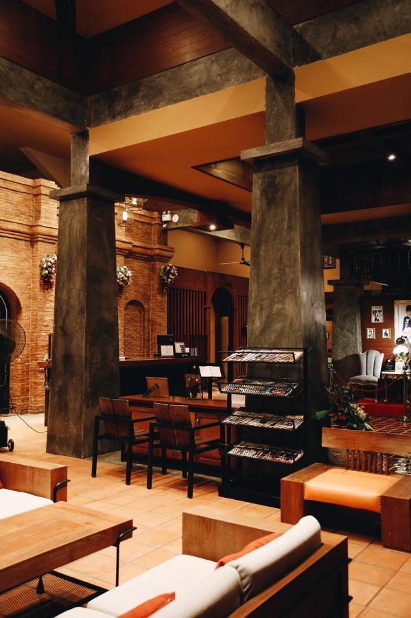 Hotel De L'Amour Sha Plus Prakhon Chai Luaran gambar