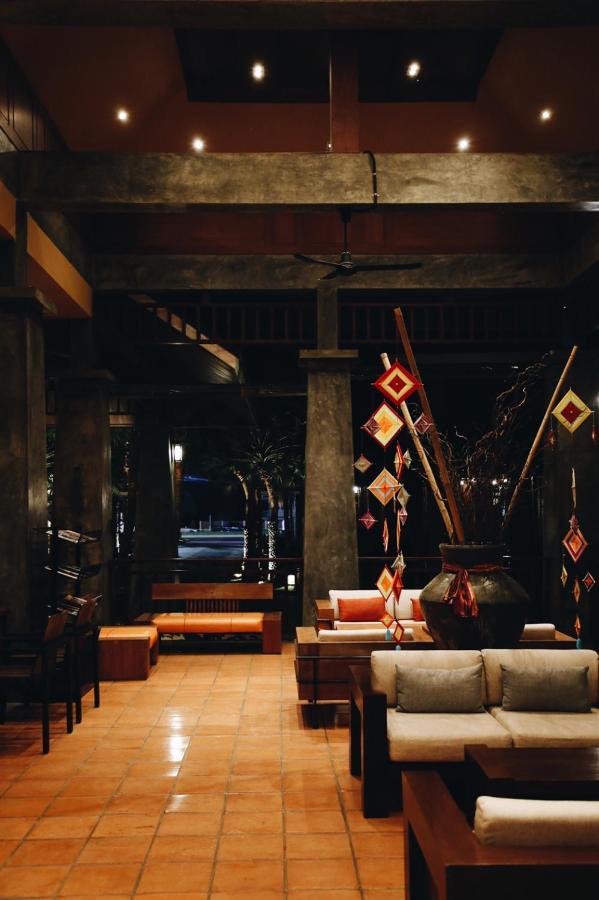 Hotel De L'Amour Sha Plus Prakhon Chai Luaran gambar
