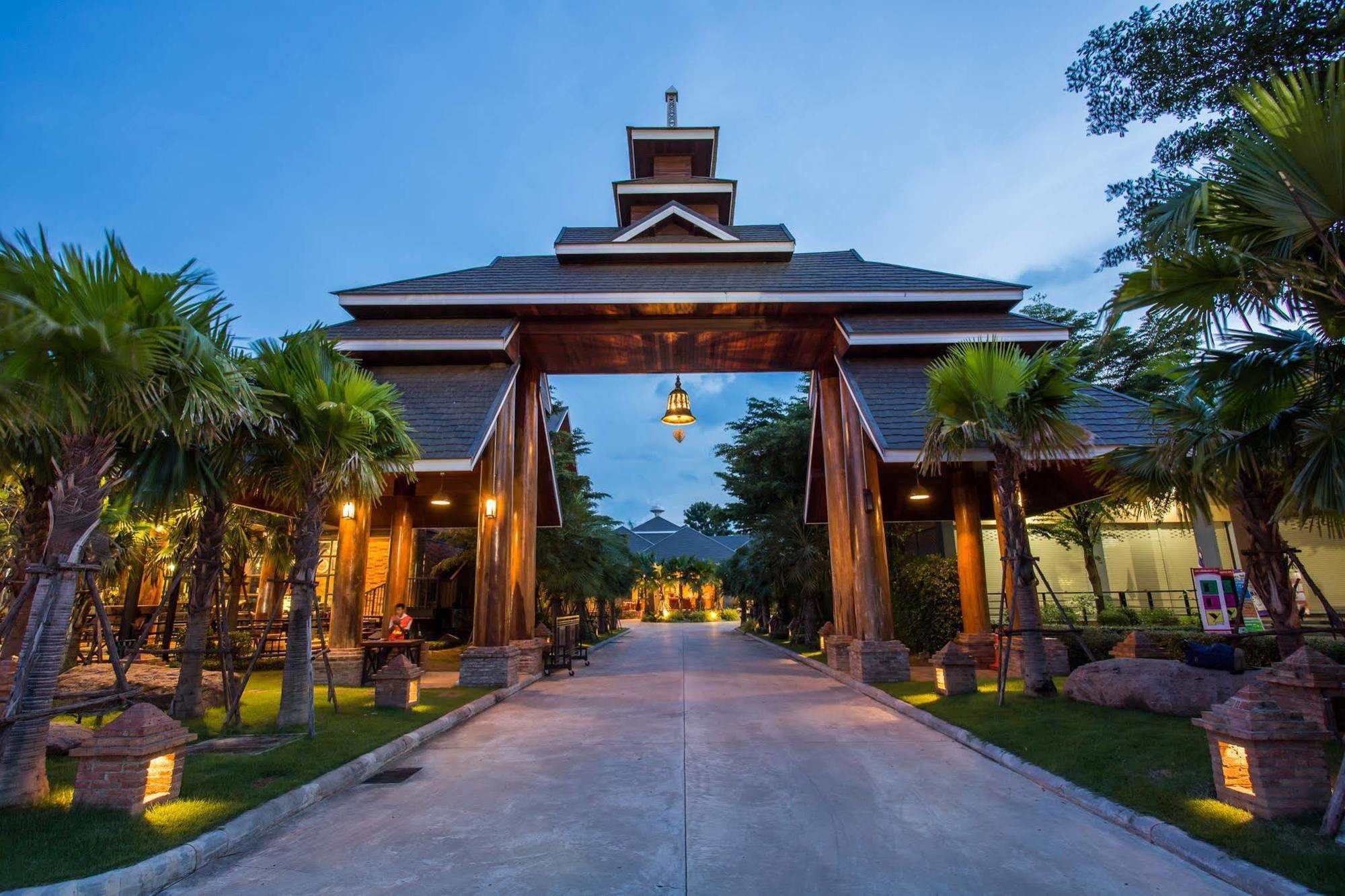 Hotel De L'Amour Sha Plus Prakhon Chai Luaran gambar